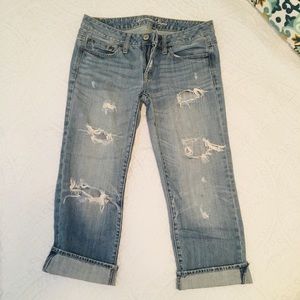 American Eagle 🦅 Boy Fit Capri’s
